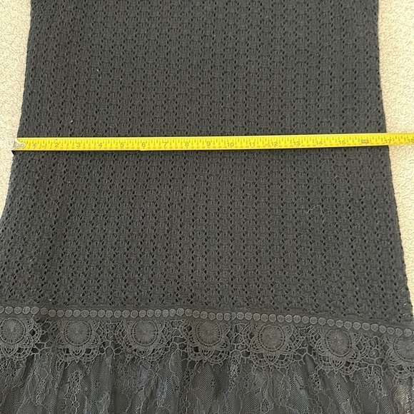 Cluny Black Sleeveless Dress, lace détails on bottom, size M - Picture 10 of 10